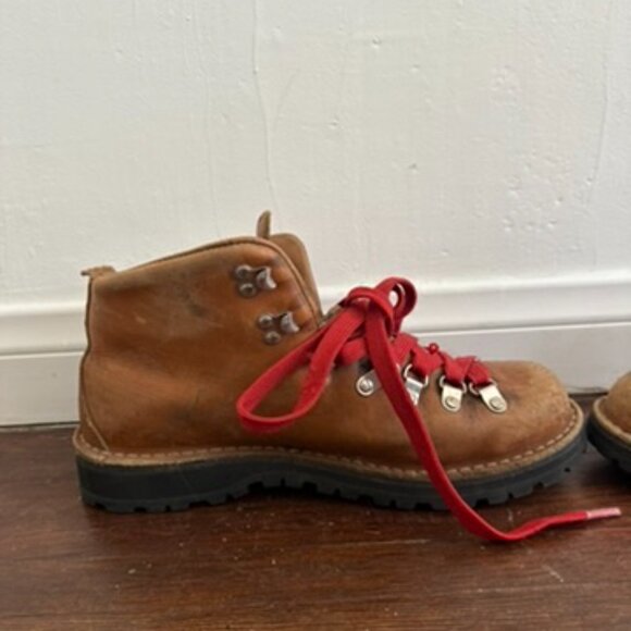 Danner Women's Mountain Light Cascade Hiking Boots - Picture 6 of 13